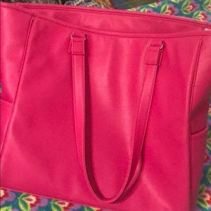 Thirty-one Cindy tote Bright pink. Leather.